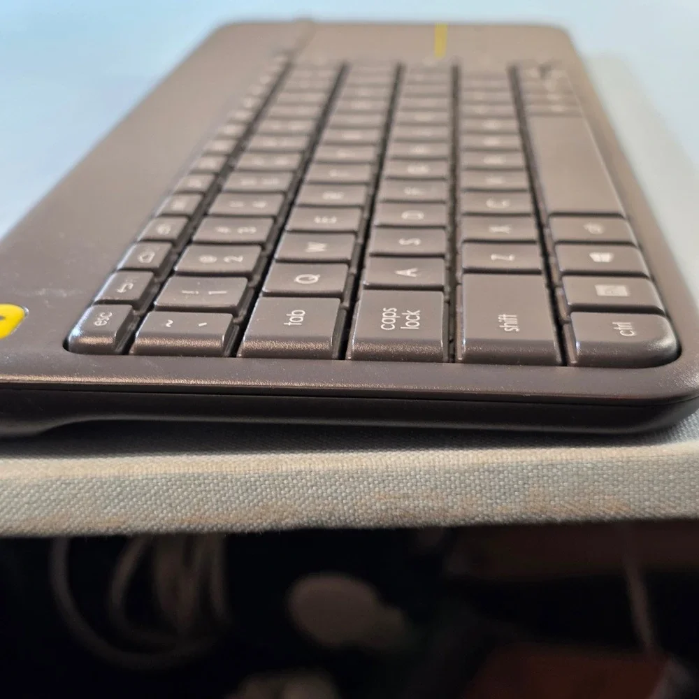 Logitech K400 Plus Wireless Touch Keyboard with Built-In Touchpad Dark Gray